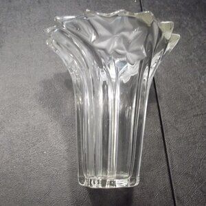 𝅺Crystal Parisian Ivy Swirl Vase